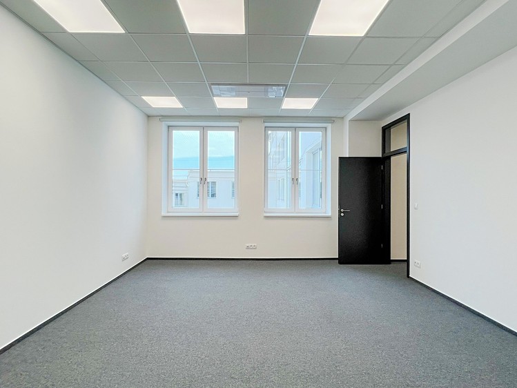 Pronájem kanceláře 113 m² - foto 6