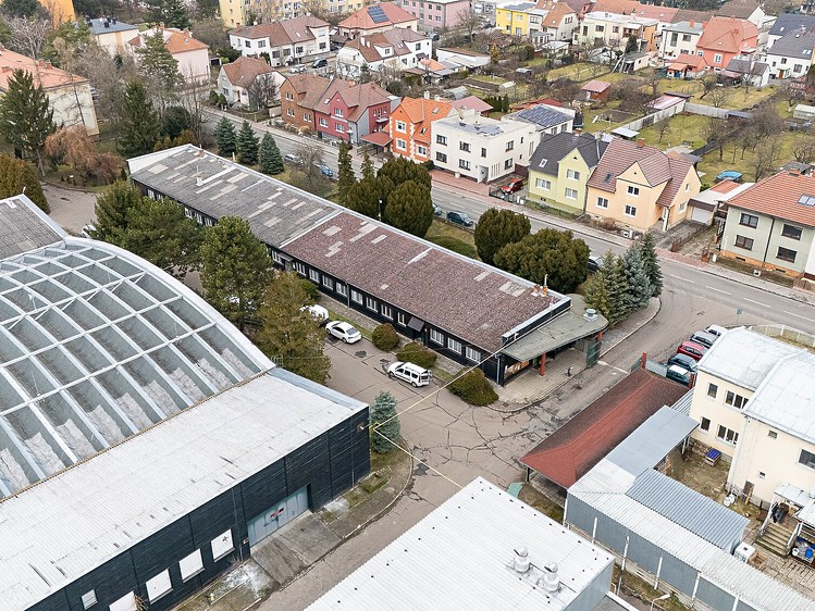 Pronájem výrobní haly, prostoru 354 m² - foto 1