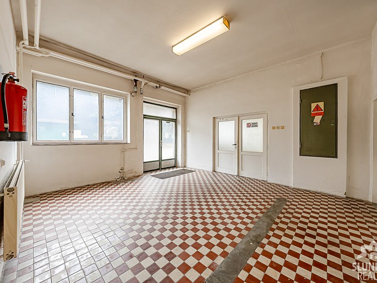 Pronájem výrobní haly, prostoru 354 m² - foto 2