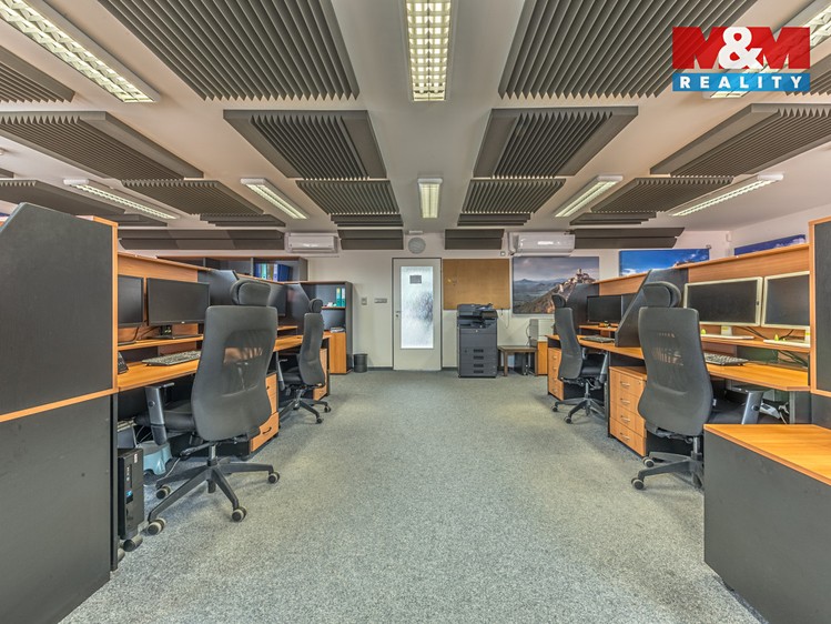 Pronájem kanceláře 192 m² - foto 5