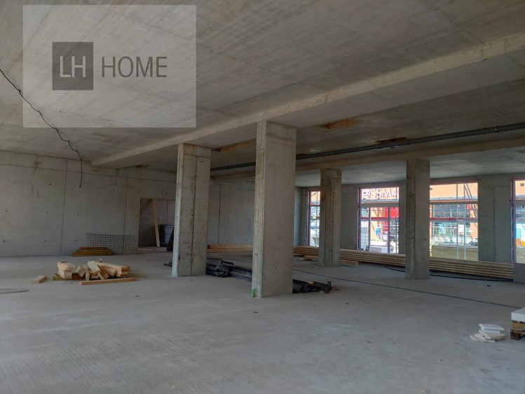 Pronájem obchodního prostoru 200 m² - foto 1