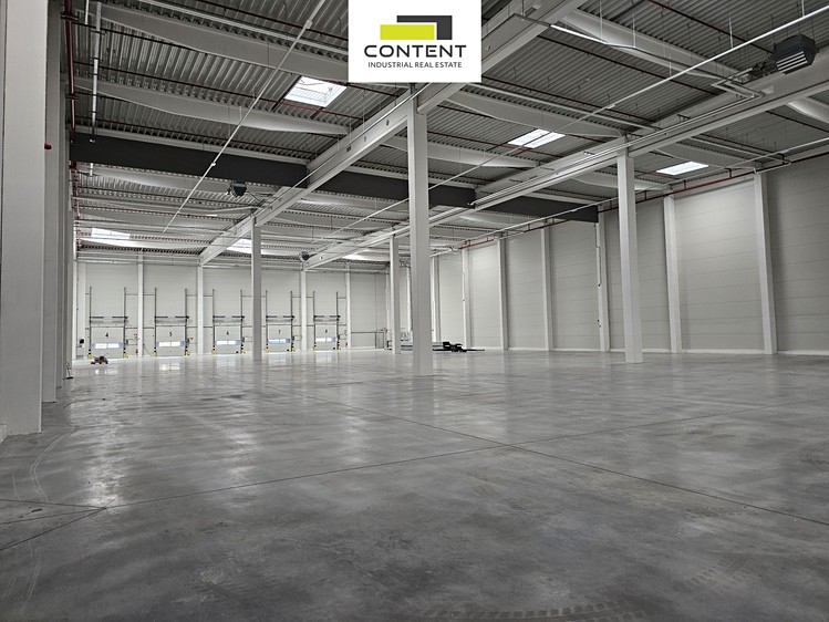 Pronájem skladového prostoru 1 500 m² - foto 1