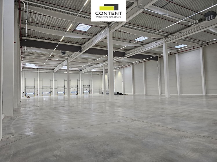 Pronájem skladového prostoru 2 600 m² - foto 1
