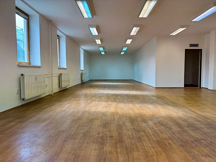Pronájem obchodního prostoru 151 m² - foto 3