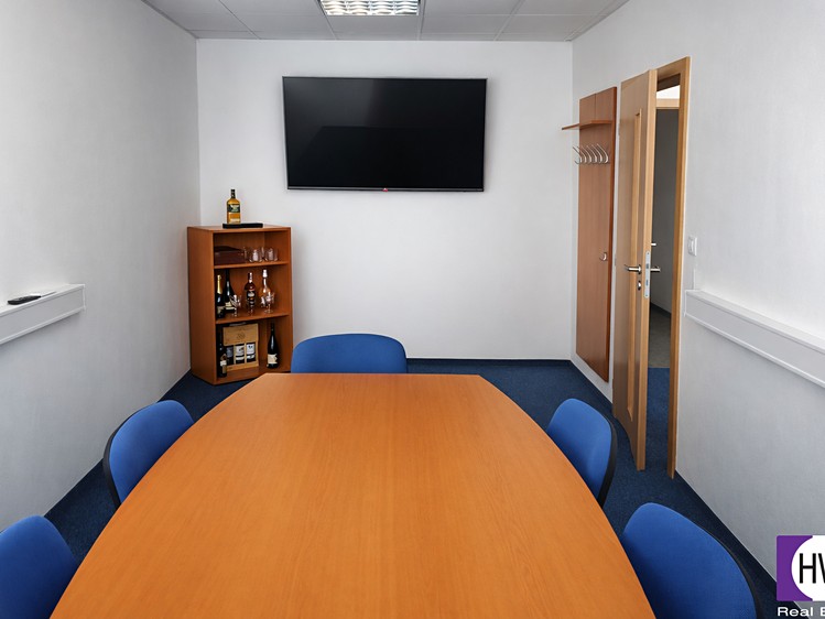 Pronájem kanceláře 45 m² - foto 3