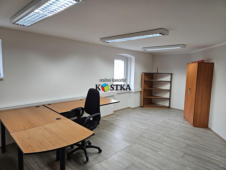 Pronájem kanceláře 20 m² - foto 4