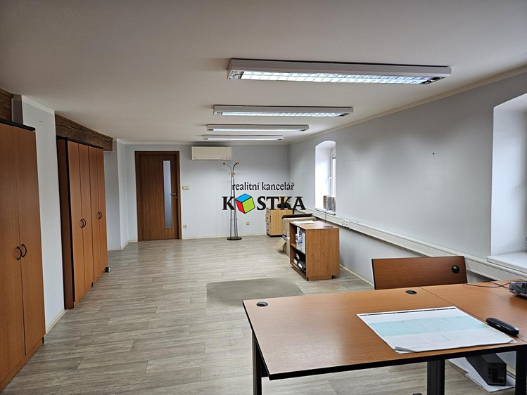 Pronájem kanceláře 20 m² - foto 3