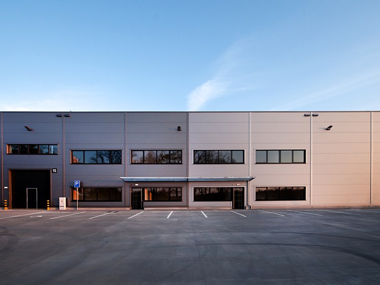 Pronájem skladového prostoru 2 000 m² - foto 4