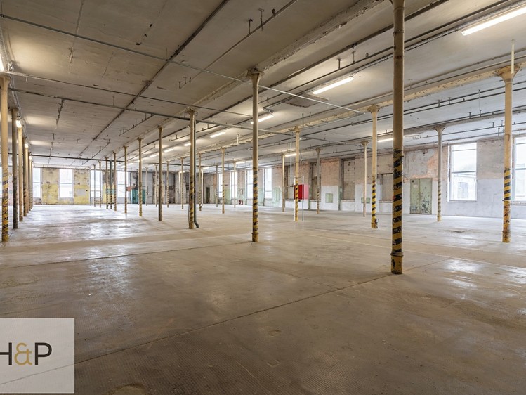 Pronájem skladového prostoru 1 350 m² - foto 2