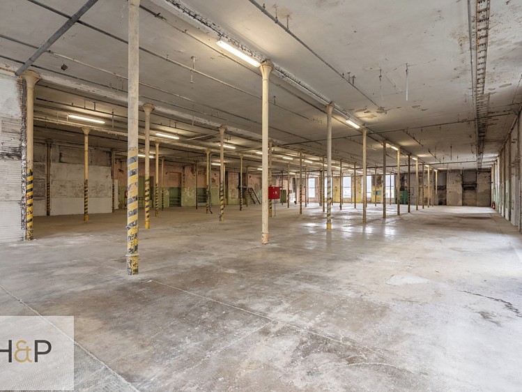Pronájem skladového prostoru 1 350 m² - foto 4