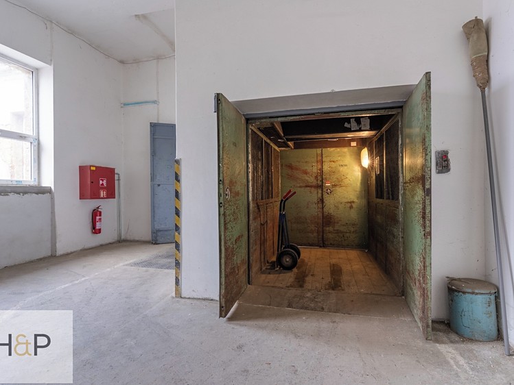 Pronájem skladového prostoru 1 350 m² - foto 7