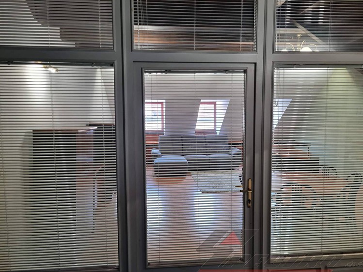 Pronájem kanceláře 162 m² - foto 8