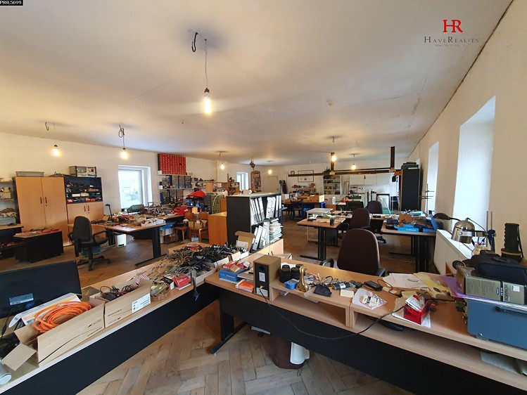 Pronájem kanceláře 118 m² - foto 1