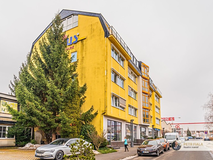 Pronájem kanceláře 240 m² - foto 3