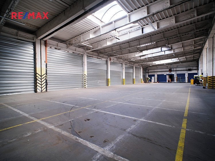 Pronájem skladového prostoru 600 m² - foto 2