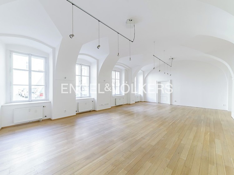 Pronájem kanceláře 81 m² - foto 2