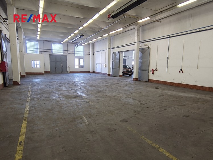Pronájem obchodního prostoru 2 000 m² - foto 3