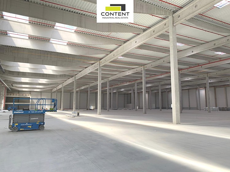 Pronájem skladového prostoru 5 116 m² - foto 8