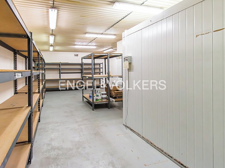 Pronájem skladového prostoru 140 m² - foto 1