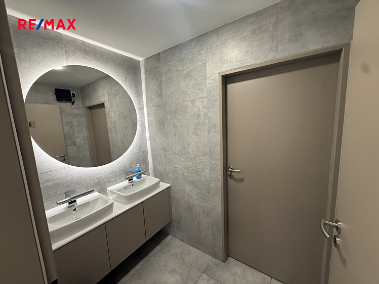 Pronájem kanceláře 48 m² - foto 4