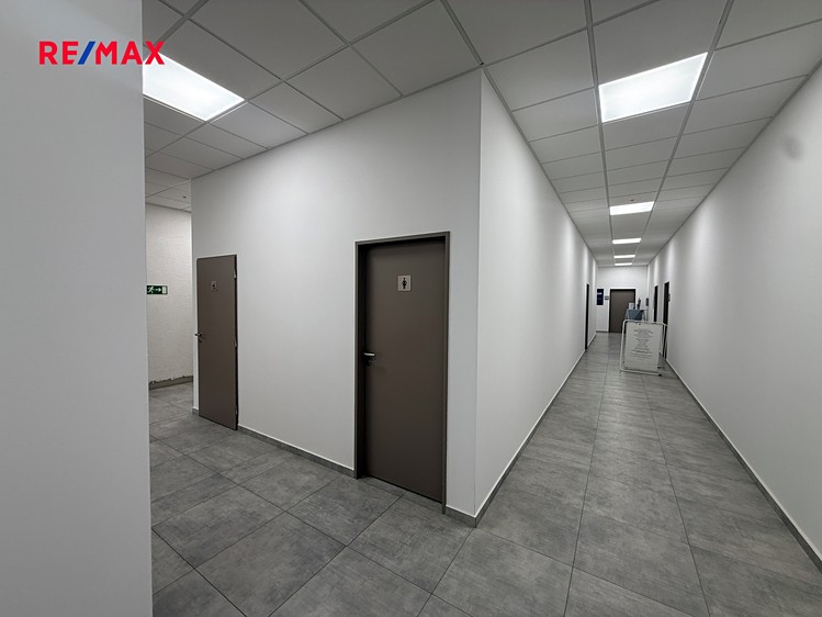 Pronájem kanceláře 48 m² - foto 2