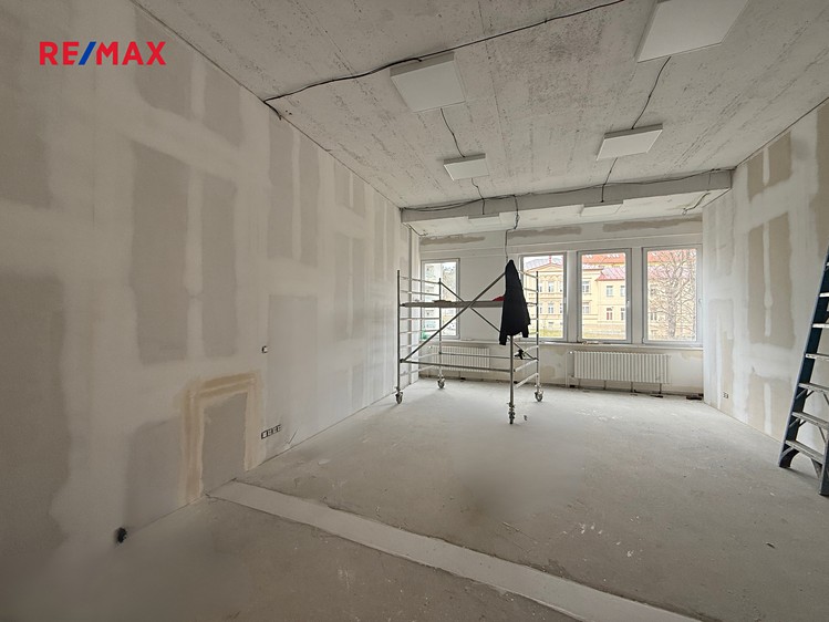 Pronájem kanceláře 48 m² - foto 7