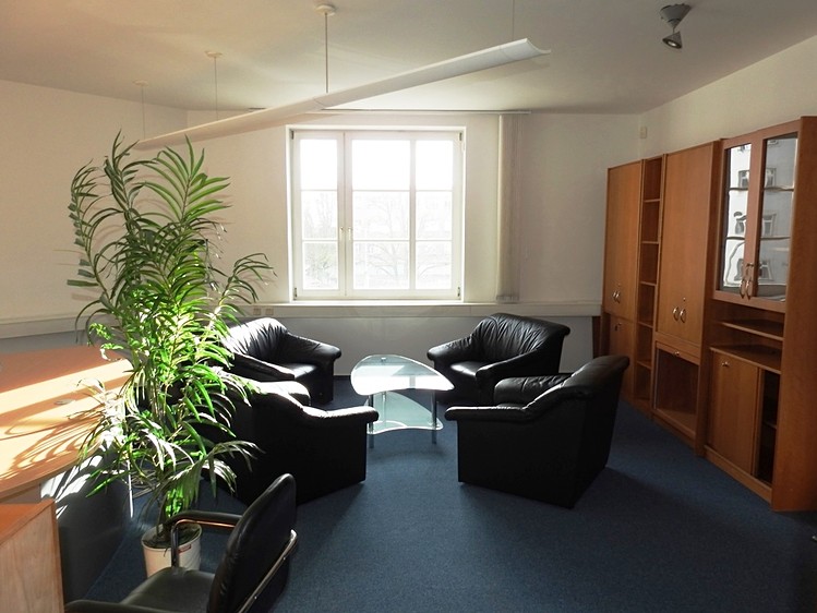 Pronájem kanceláře 50 m² - foto 2