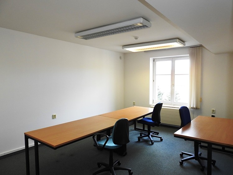 Pronájem kanceláře 50 m² - foto 8