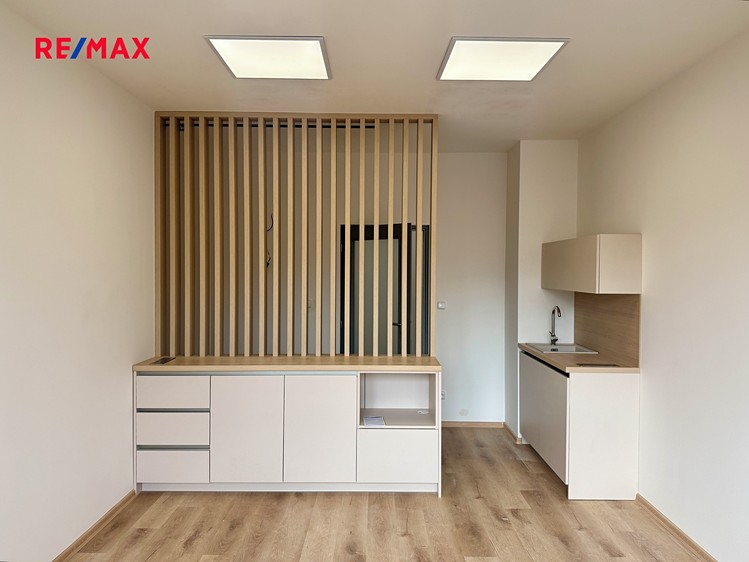 Pronájem kanceláře 22 m² - foto 2