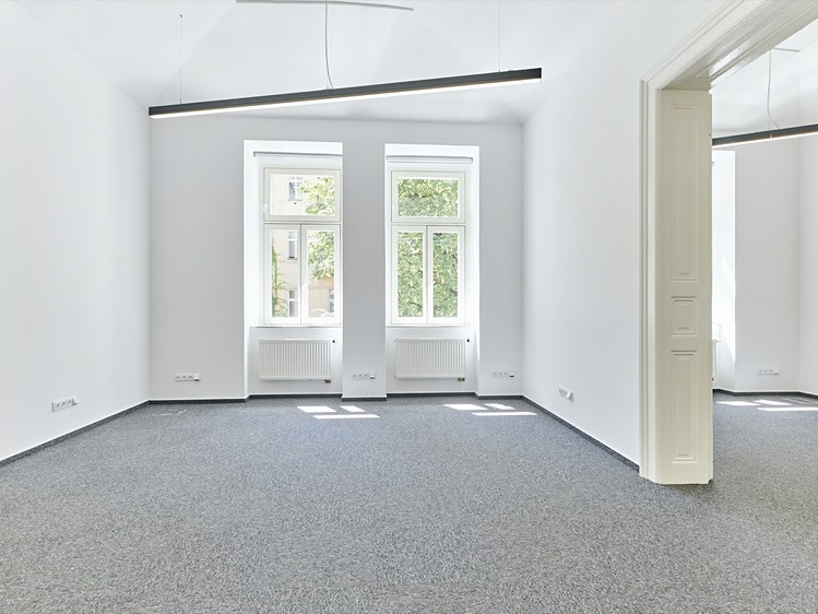 Pronájem kanceláře 200 m² - foto 4