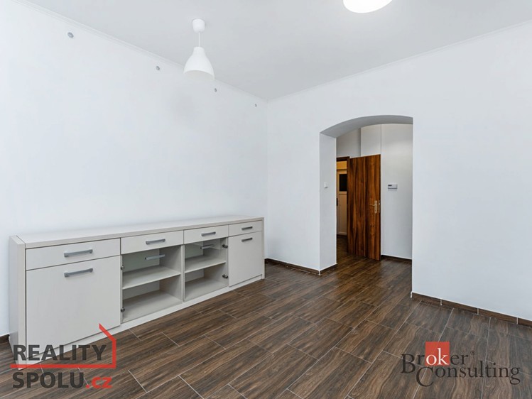 Pronájem kanceláře 53 m² - foto 1