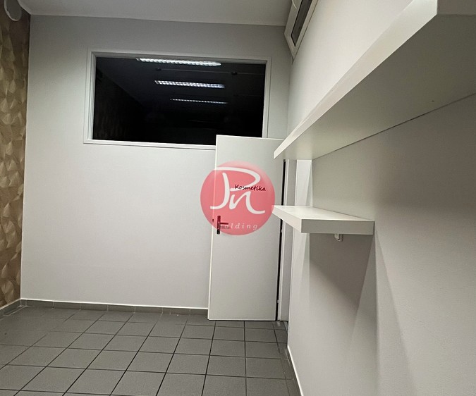 Pronájem komerční nemovitosti 4 m² - foto 4