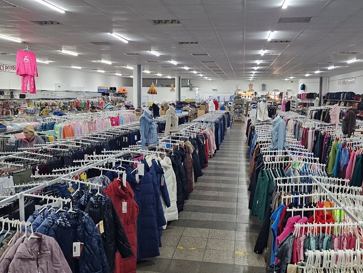 Pronájem obchodního prostoru 900 m² - foto 4
