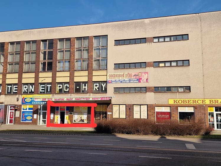 Pronájem obchodního prostoru 900 m² - foto 1
