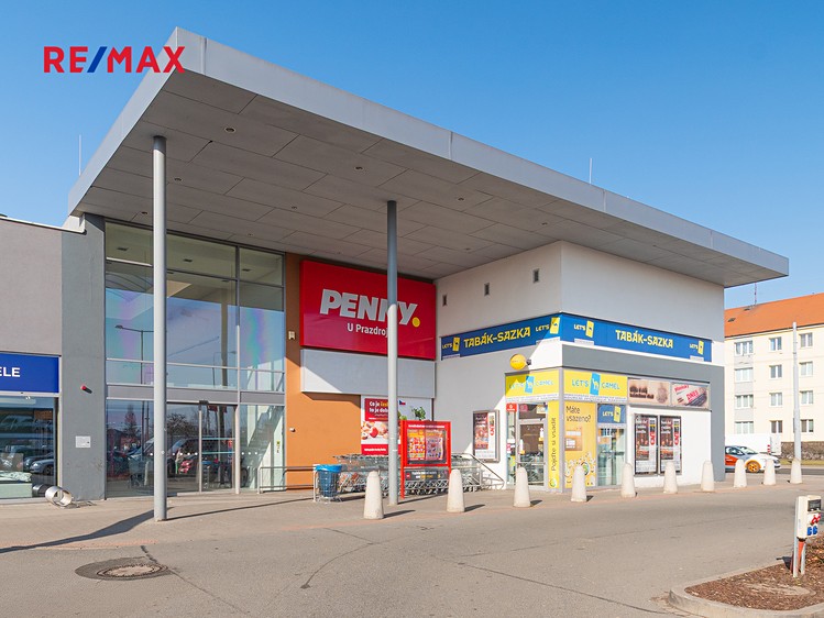 Pronájem obchodního prostoru 181 m² - foto 1