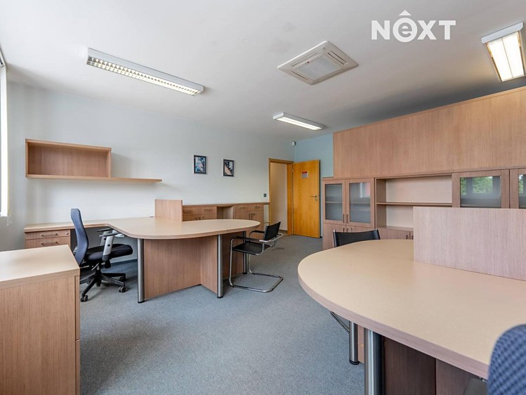 Pronájem kanceláře 121 m² - foto 4