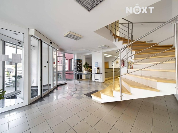 Pronájem kanceláře 121 m² - foto 8