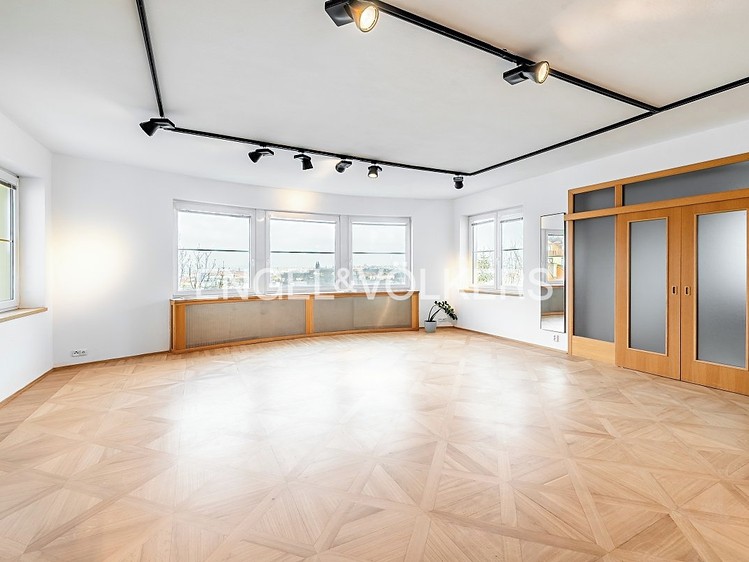 Pronájem kanceláře 839 m² - foto 1