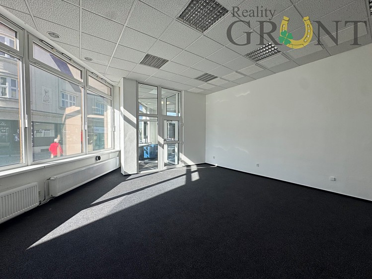 Pronájem obchodního prostoru 36 m² - foto 1
