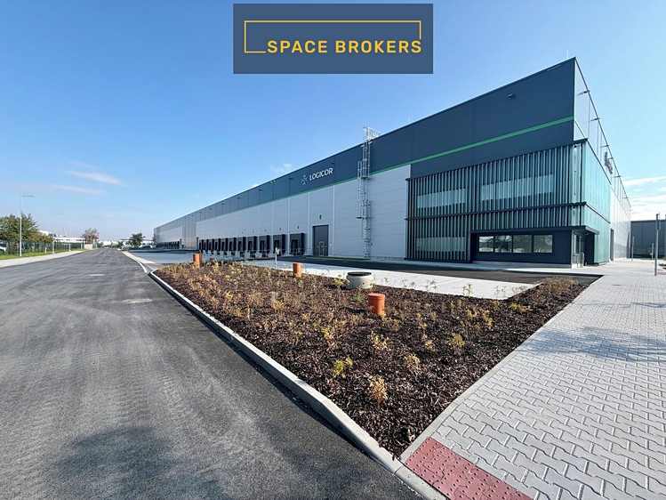 Pronájem skladového prostoru 4 760 m² - foto 1