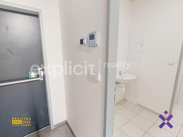 Pronájem obchodního prostoru 113 m² - foto 8