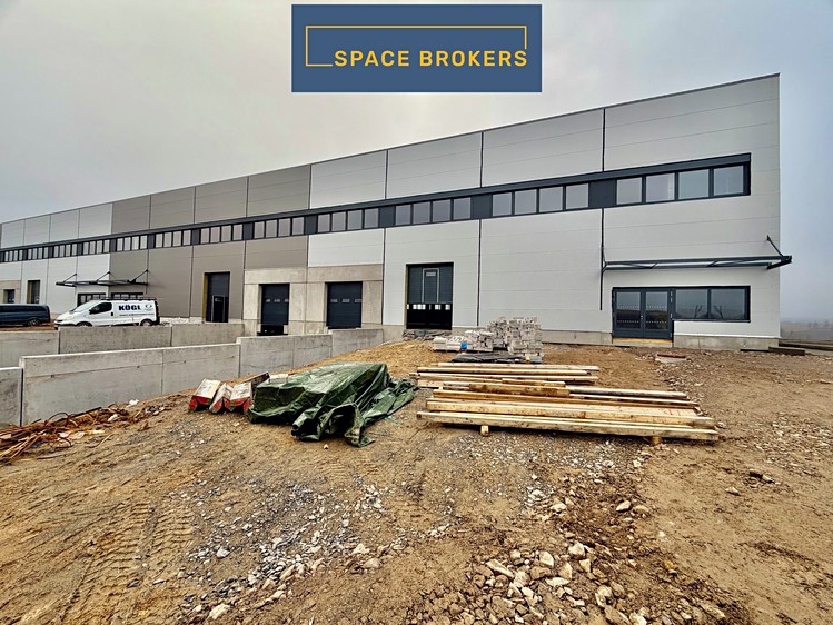 Pronájem skladového prostoru 1 700 m² - foto 2