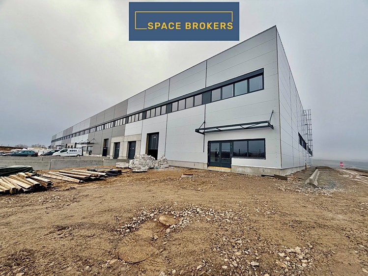 Pronájem skladového prostoru 1 700 m² - foto 1