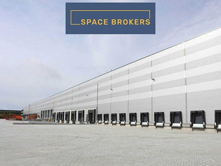 Pronájem skladového prostoru 2 500 m² - foto 1
