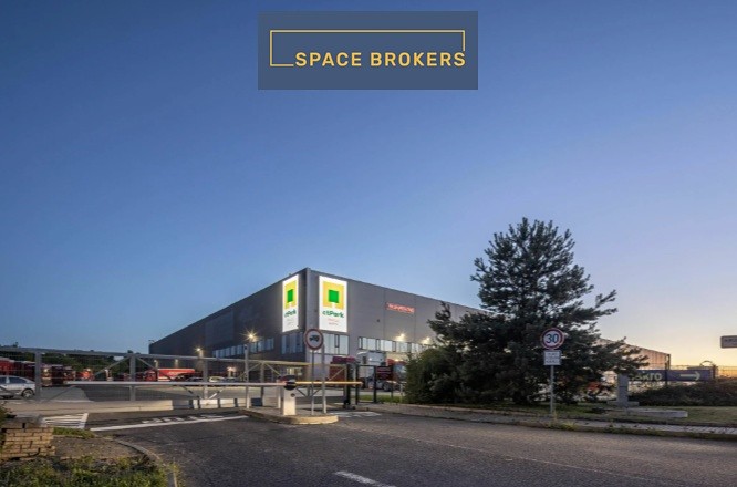 Pronájem skladového prostoru 2 500 m² - foto 1