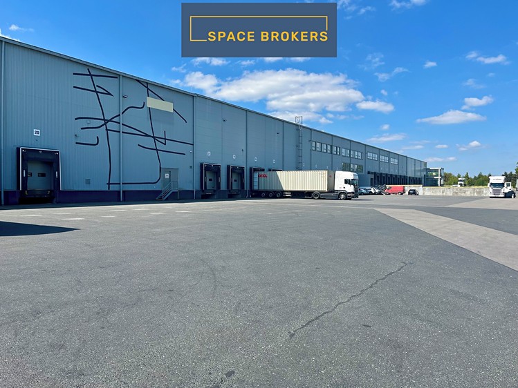 Pronájem skladového prostoru 3 327 m² - foto 1
