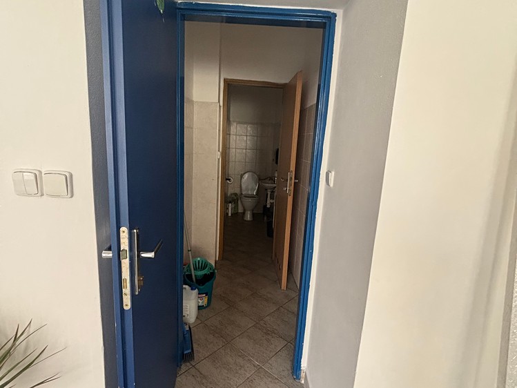 Pronájem obchodního prostoru 42 m² - foto 4