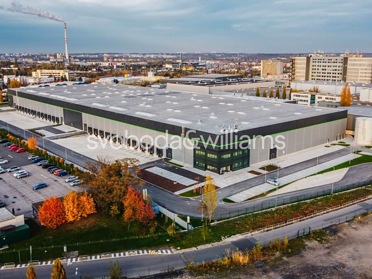 Pronájem výrobní haly, prostoru 6 048 m² - foto 1