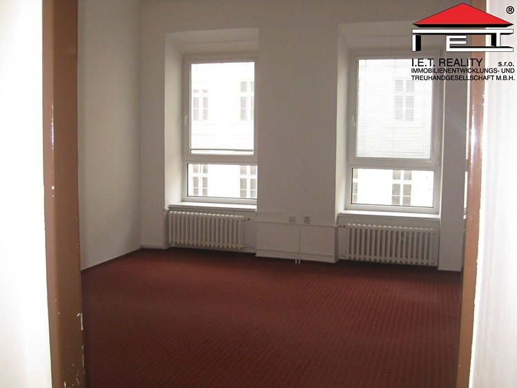 Pronájem kanceláře 39 m² - foto 3