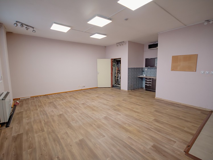 Pronájem skladového prostoru 1 855 m² - foto 7